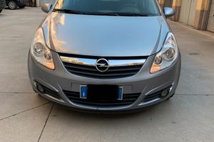 Opel corsa 1.2 benzina neopatentato