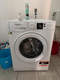 Lavatrice HOTPOINT seminuova