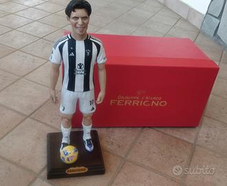 Statuina Yldiz centrocampista Juventus 