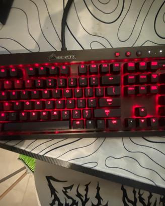 tastiera corsair k70 switch blu led rossi