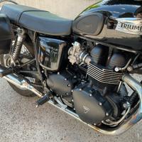 Triumph Boneville T100