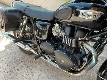 Triumph Boneville T100