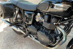 Triumph Boneville T100