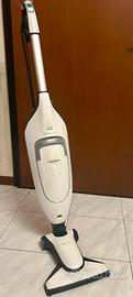 Folletto VK220s con lavapavimeti