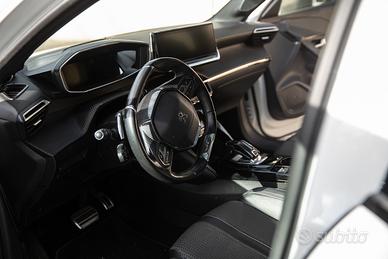 Peugeot 208 GT 1.2 130cv FULL OPTIONAL