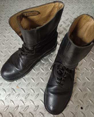 🖤 Anfibi militari