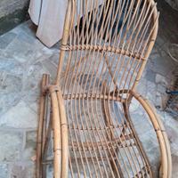 sedia a dondolo vintage in vimini e bambu'