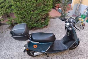Scooter elettrico Yadea G5