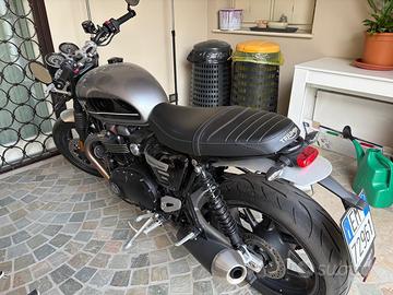 MOTO TRIUMPH SPEED TWIN 1.2