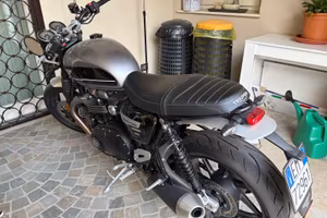MOTO TRIUMPH SPEED TWIN 1.2