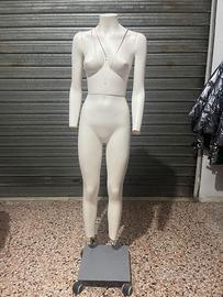 Manichino Ghost donna in fibra di vetro