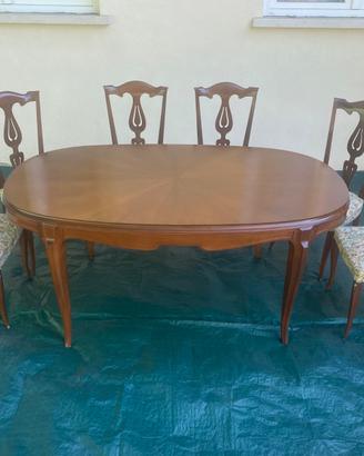Tavolo da pranzo ovale con 6 sedie
