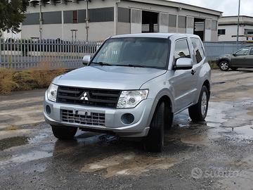Mitsubischi Pajero 3.0 tdi excutive