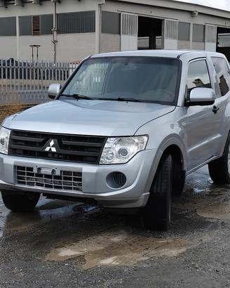 Mitsubischi Pajero 3.0 tdi excutive
