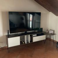 Mobile tv con tavolino abbinato