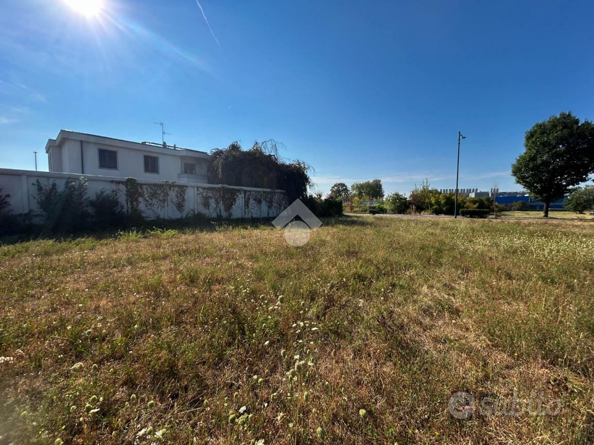 TERRENO A AGRATE BRIANZA - Vista 4