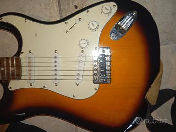 chitarra elettrica mai usata 