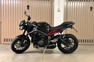 Street triple R 2021