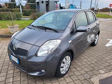 Toyota Yaris 1.3 5 porte