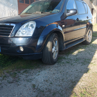 Autocarro Ssangyong Rexton 5 posti
