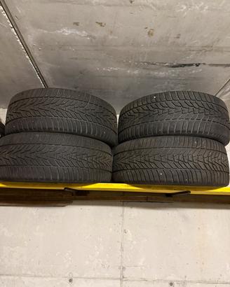 Set pneumatici hankook 255/45 R19 set invernale