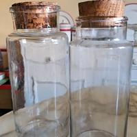 2 vasi in vetro da due litri con tappo in sughero