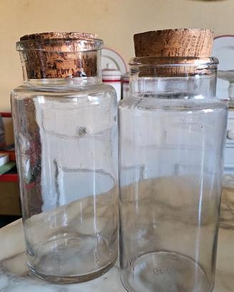 2 vasi in vetro da due litri con tappo in sughero