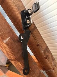 Lucchetto porta casco triumph trident