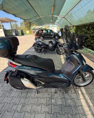 BEVERLY 400HPE SPORT CON PASSAGGIO