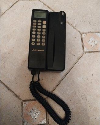 Telefono fisso Mitsubishi vintage con tastiera
