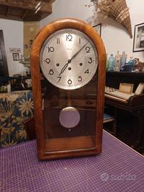 Orologio a pendolo da muro