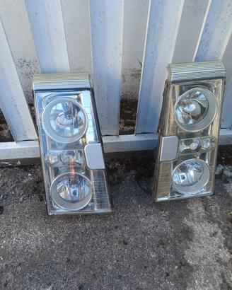 faro dx e sx Renault magnum 