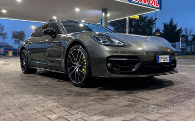 Porsche Panamera 4 E-Hybrid Sport Turismo