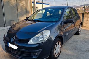 Renault Clio 1.2 benz - Garanzia 12 Mesi