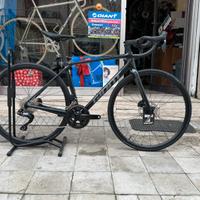 Bici da corsa Giant TCR Advanced 1 S nuova