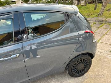 Lancia Y 2015 GPL