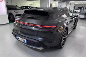Porsche Taycan Cross Turismo 4S