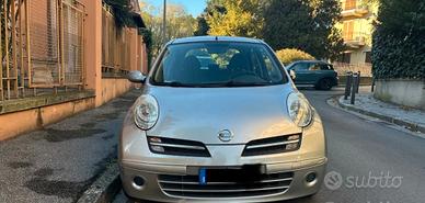 Nissan Micra 2001 GPL 