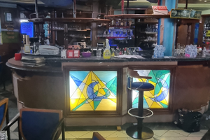 Locale ex karaoke Blue Moon