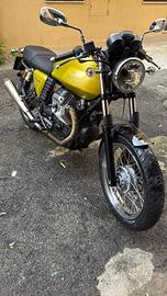 Moto Guzzi V7 cafe special piena di optional