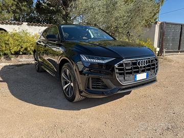 Audi Q8 55 TFSI Plug-in Hybrid Quattro Sport 2023