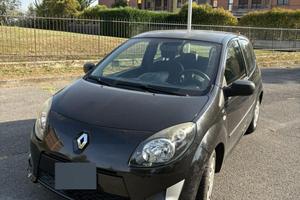 Renault New Twingo Yahoo 2011
