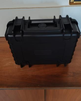 Valigetta robusta per fotocamera o altro.