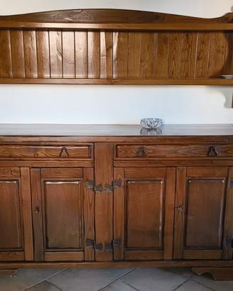 credenza stile arte povera