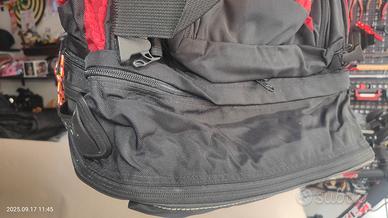 zaino per escursioni (trekking)