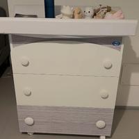 Cassettiera e lettino Pali