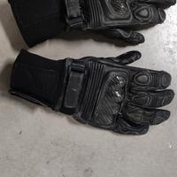 Guanti per moto 