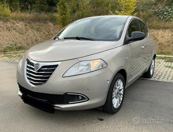Lancia Ypsilon 1.2 69 CV 5 porte Gold-full-