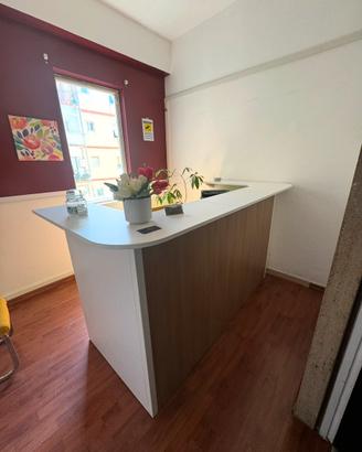 Scrivania Reception ideale per studio ufficio