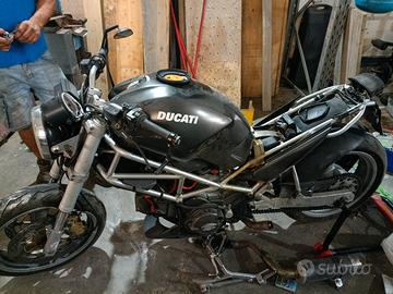 Ducati monster 